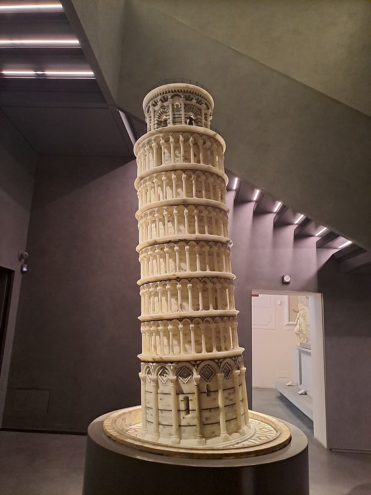 Glockenturm des Opernmuseums von Pisa