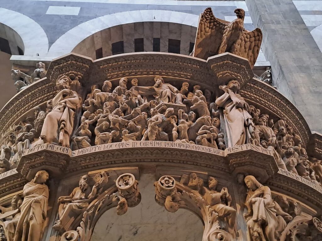 kanzel-des-doms-von-pisa